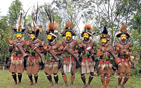 Huli Wig Men Papua New Guinea Tales Of The Unexpected Telegraph