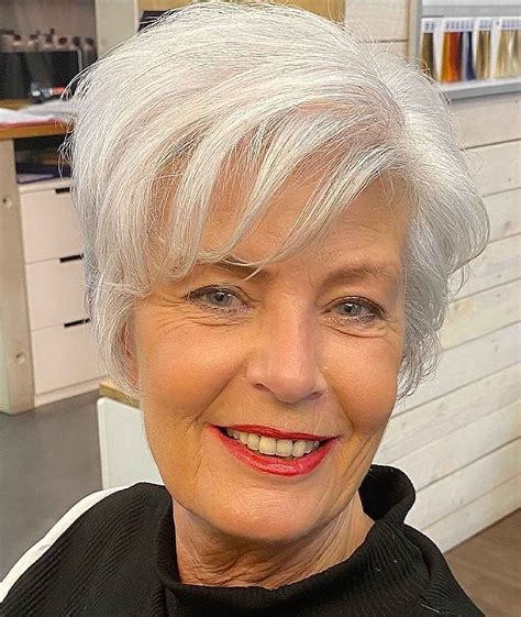 61 Best Hairstyles For Women Over 60 To Look Younger 2022 Trends