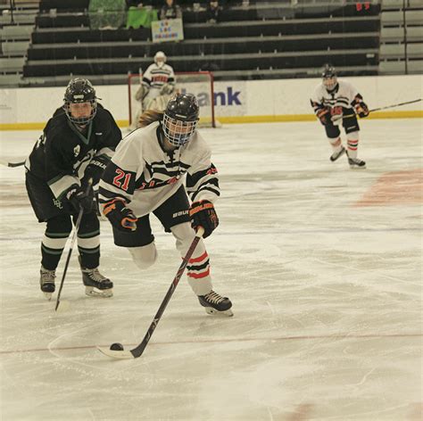 Prep Girls Hockey Marshall Earns First Win Of Season Over Ldc News