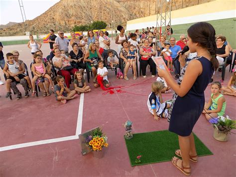 Los juegos tradicionales son los juegos infantiles clsicos o tradicionales, que se realizan con el propio cuerpo o con. Rioja celebra el Día de los Abuelos con juegos ...