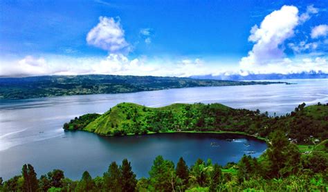 The Beauty Landscape Of Indonesia The Wonders Of Lake Toba