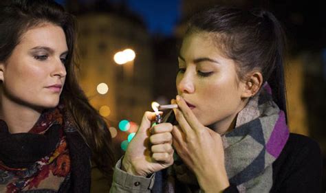 The Amount Of Young Female Smokers Has Risen For The First Time In A Decade Health Life