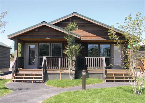 The property was very clean with a great location close to the west entrance, restaurants, and shops. Explorer Cabins at Yellowstone - Vacations to America