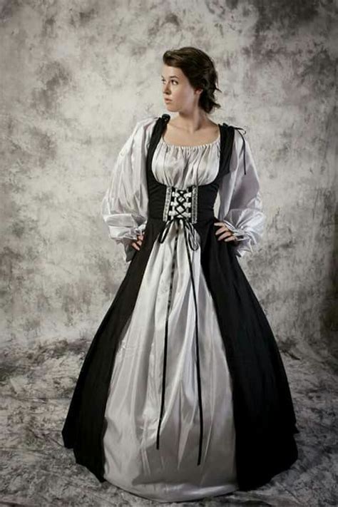 Pin De Mck Bozz En Dress Moda Medieval Ropa Medieval Vestidos De época