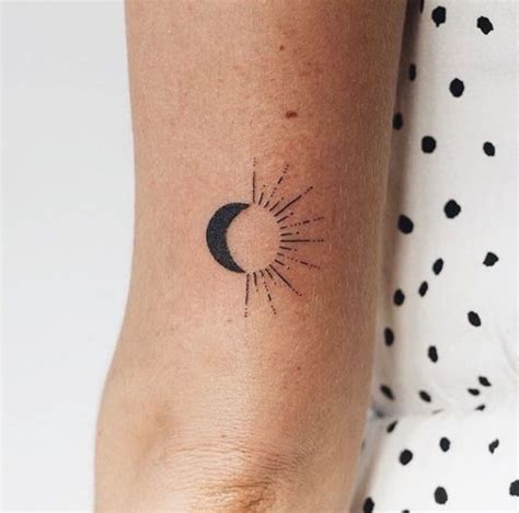 Tatuagem De Sol 70 Ideias Maravilhosas Para Você Se Encantar