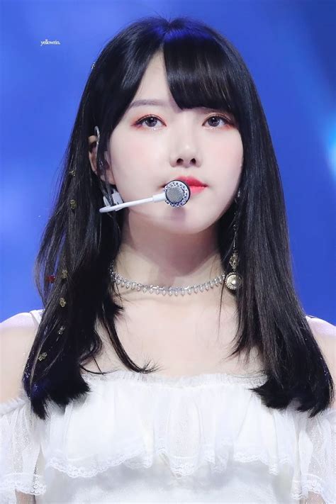 Gfriend Yerin 181201 Melon Music Awards Selebritas Penyanyi Perempuan