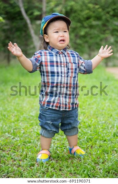 Portrait Boy Crying Park Stock Photo 691190371 Shutterstock