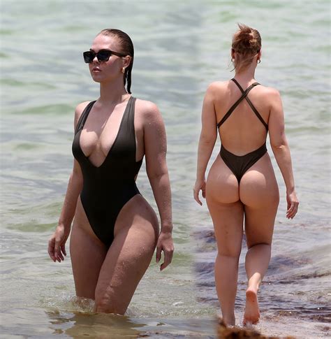 Celebs In The Spotlight Picture 2019 7 Original Bianca Elouise Black Swimsuit At A Beach In