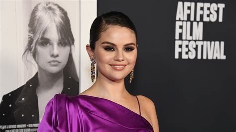Selena Gomez Gets Vulnerable And Talks Mental Health In New Documentary ‘my Mind And Me Whats
