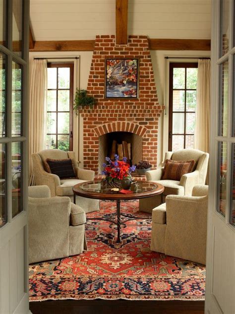 10 Luxurious Living Rooms With Amazing Fireplaces