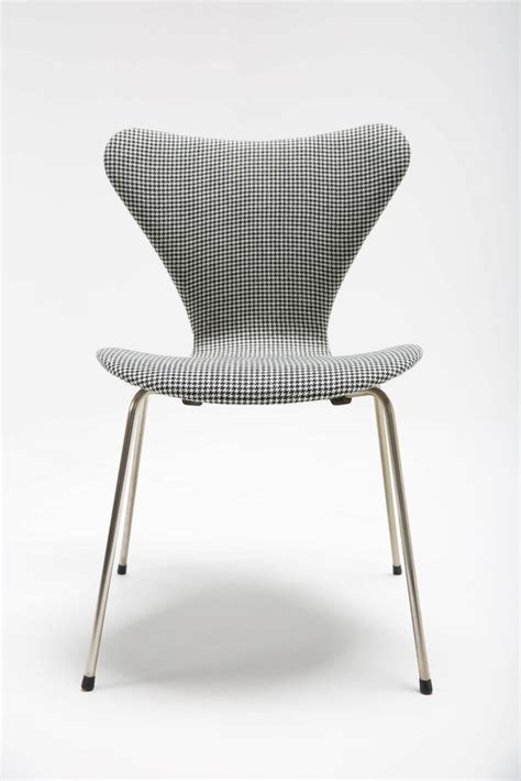 Arne Jacobsen Series 7 Model 3107 Chair Bespoke Interior And Vintage Design