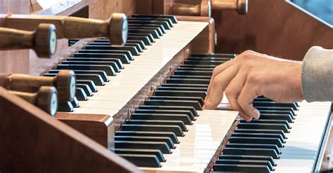 Five Simple Ways For Church Organists To Improve Their Playing