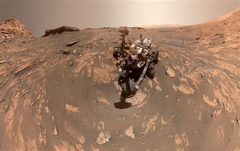 nasa s curiosity rover detects an interesting carbon signature on mars that could suggest past