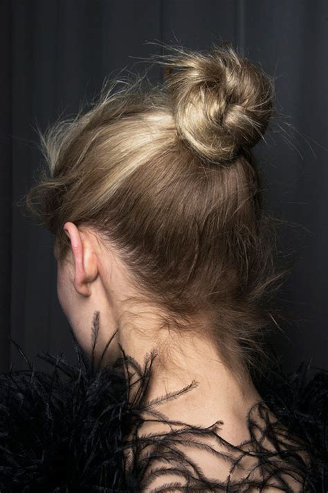After that, here are a few tricks you can utilize to get your perfect messy bun Prom Hairstyles for Thin Hair | StyleCaster