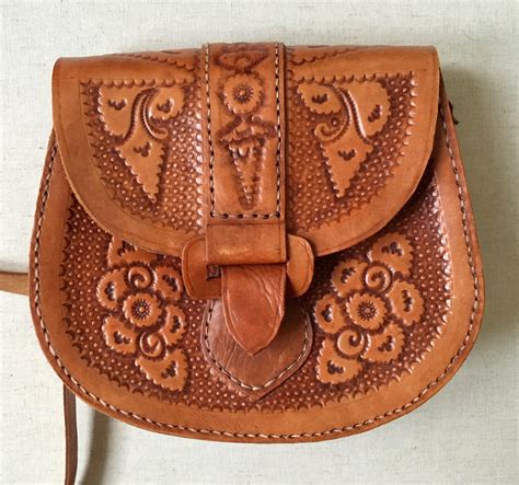 Leather Tooled Purse Handbag Vintage 70s Floral Hummingbird Adjustable