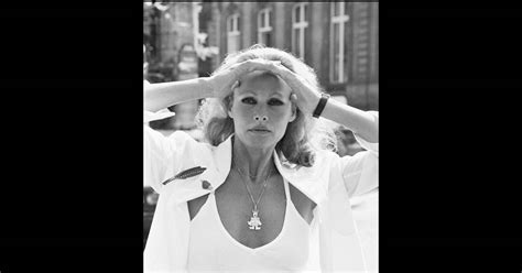 Ursula Andress Lors Dun Voyage à Paris En 1979 Purepeople