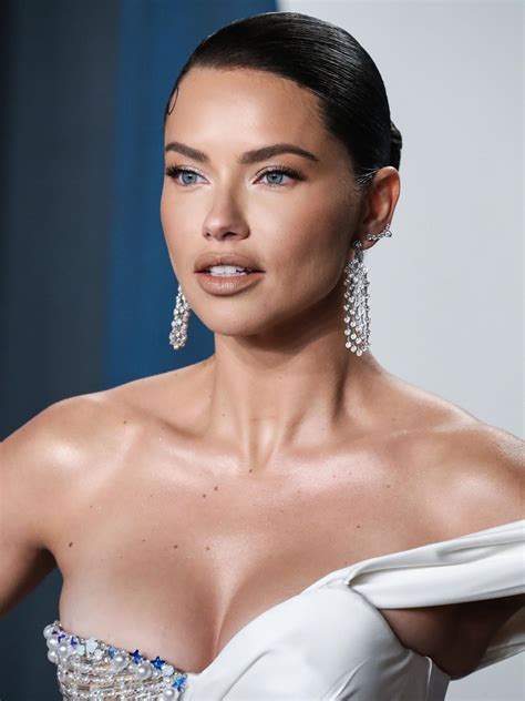 Adriana Lima Shared A Topless Selfie In February 17 Photos The