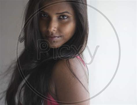 Dark Skin Indian Tantric Beauty Filmed Naked In Shower Xnxx Com My Xxx Hot Girl