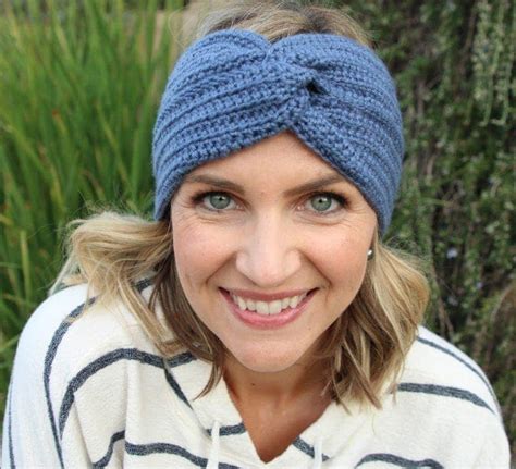 Simple Crochet Headband With A Twist Tutorial Melanie Ham