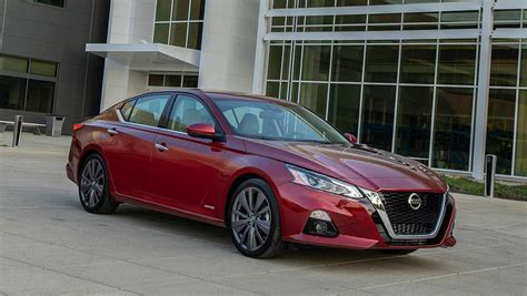 2021 Nissan Altima Choosing The Right Trim Autotrader