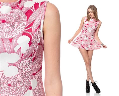 micro mini dress 60s graphic pink floral print shift 1960s low
