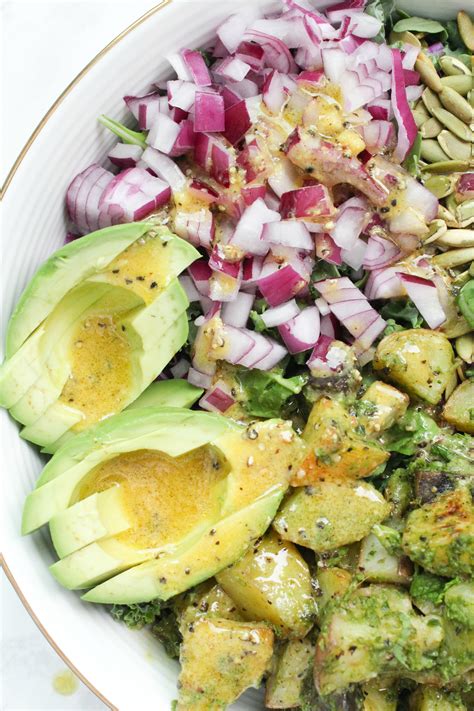 Detox Salad In 2020 Vegan Dinner Plan Detox Salad Savory Vegan