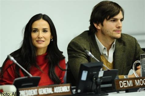 Demi Moore Ashton Kutcher Finalise Divorce Entertainment News Asiaone