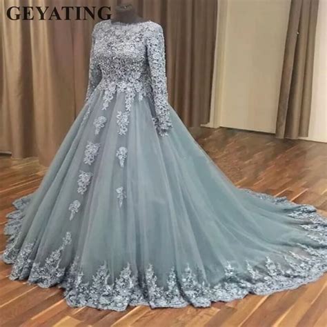 Elegant Ball Gown Muslim Wedding Dress With Long Sleeves Lace Appliques