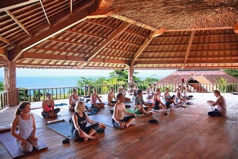 8 Yoga Retreats In Bali To Help You Find Your Best Self Fravel
