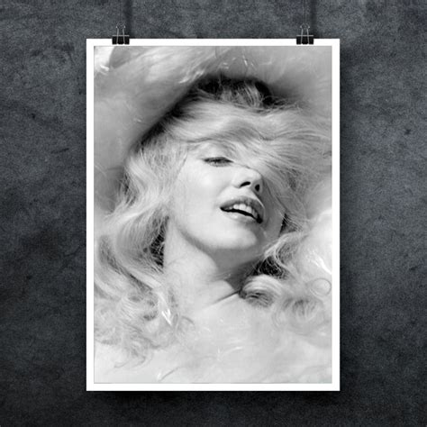 Free Shipping Marilyn Monroe Bubblegum Bubble Gum Print Monroe Playboy Large Playboy Poster