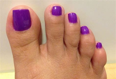Pin By Hayley Stewart On Cute Nails Purple Toe Nails Purple Toes Toe Nails