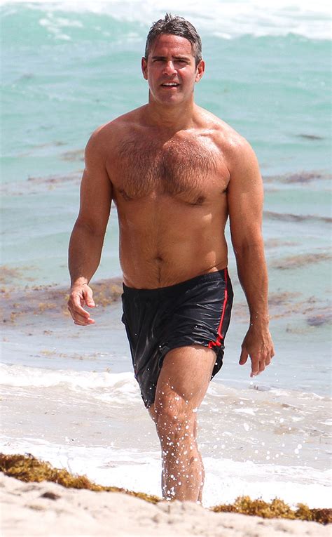 andy cohen shows off impressively buff biceps and abs in hot gym pic bravo andy e news