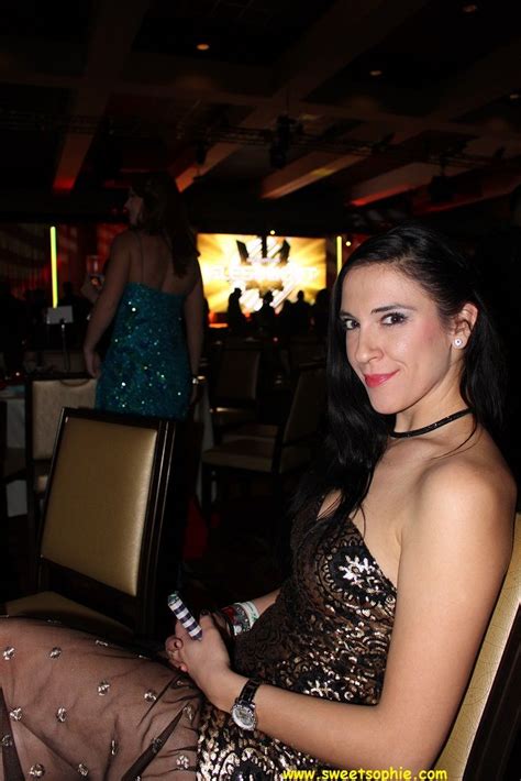 A Pic From The Xbiz Award Show Sweetsophie Com