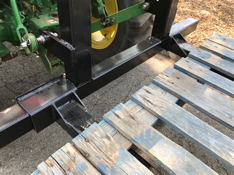 Titan 3 Point Pallet Fork Attachment Category 1 Tractor Carryall Tight