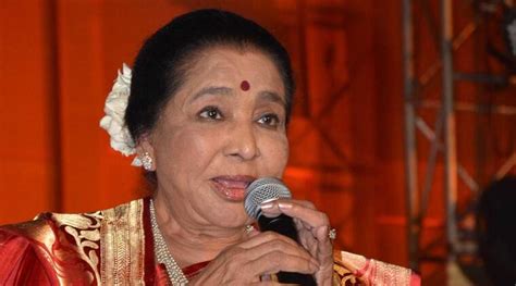 Asha Bhosle’s Debut Performance In South Africa Enthralls Fans Music News The Indian Express