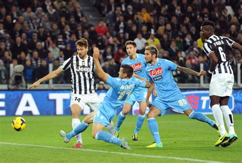 © fornito da sportal.it napoli e juventus si sfidano allo stadio 'diego armando maradona': Serie A: Juventus vs Napoli Feb 13 - DailyDate16
