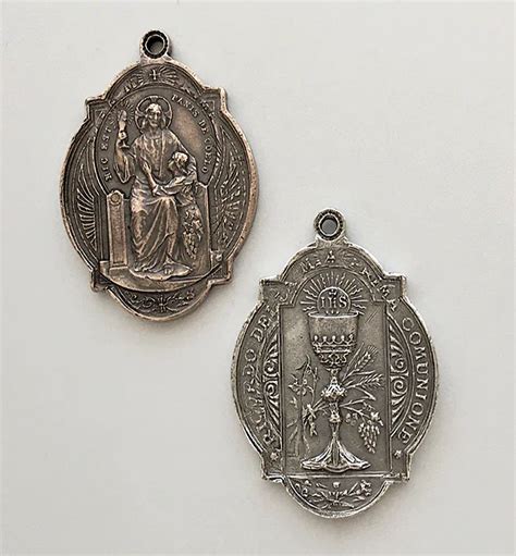 Beautiful Eucharist With Blessing Medal