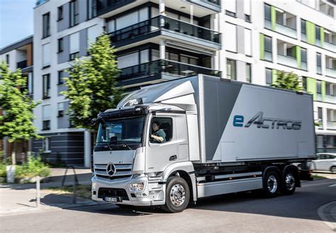 Mercedes Benz Trucks Reveals New Eactros Electric Truck