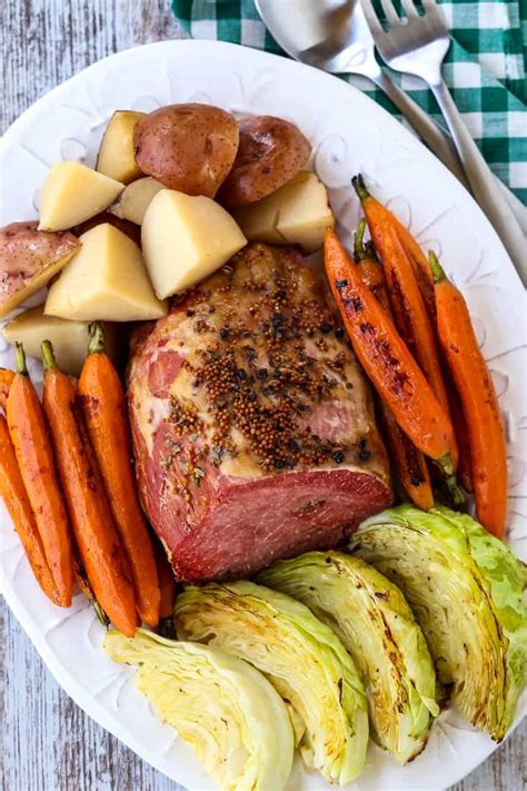 try this crock pot corned beef recipe for your st patrick s day party crockpotcorned