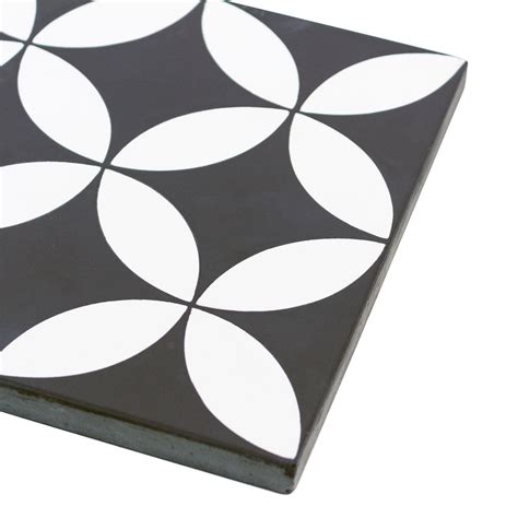 8x8 Four Leaf Floral Matte Black And White Cement Tile Mto0544