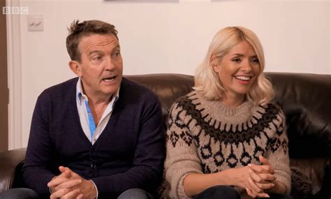 How To Take A Cast Off At Home - Holly Willoughby and Bradley Walsh 'heading back to BBC for full series