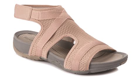 The 6 Most Comfortable Womens Sandals To Pack For Vacation Baretraps