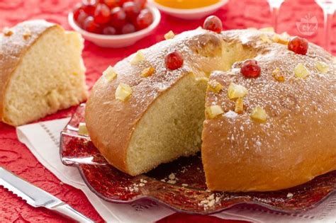 Il Roscon de Reyes è una ciambella dolce tipica della tradizione ...
