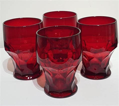 Set Of 4 Vintage Georgian Ruby Red Honeycomb Viking Glass Mcm Retro Bar Glass Vintage Barware