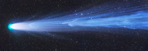 A Rare Glimpse Of Comet Leonards Last Moments Wins The Astronomy