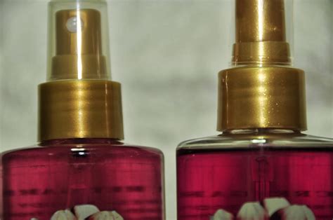 Pegang botol perfume anda 2. Aisyah Taib: Tips: Cara Untuk Kenal Pasti Fragrance Mist ...