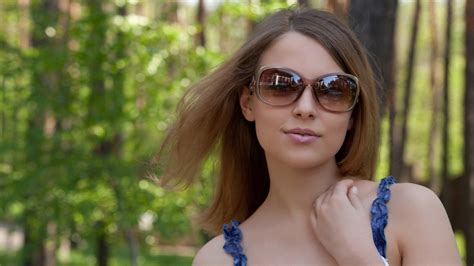 Free Download Hd Wallpaper Face Girl Model Nikia Smile Summer Sunglasses Wallpaper Flare