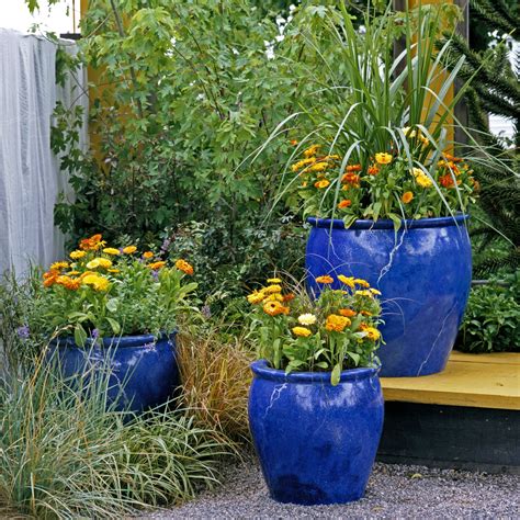 How To Choose Pots For A Patio Container Garden Pro Tips