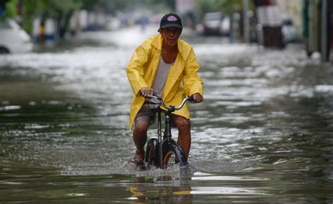Philippines Rain In Philippines Evacuates Thousands As Monsoon Rains
