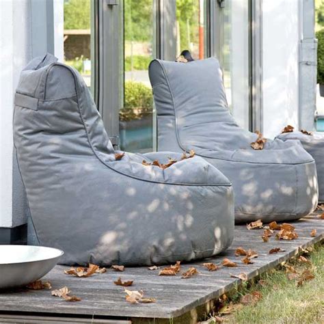 Sitzsack online kaufen xxl sitzsacke otto / der garten sitzsack ist ein modernes outdoor möbel für jung und alt. Wetterfeste Sitzsack Lounge für verlängerte Sommer